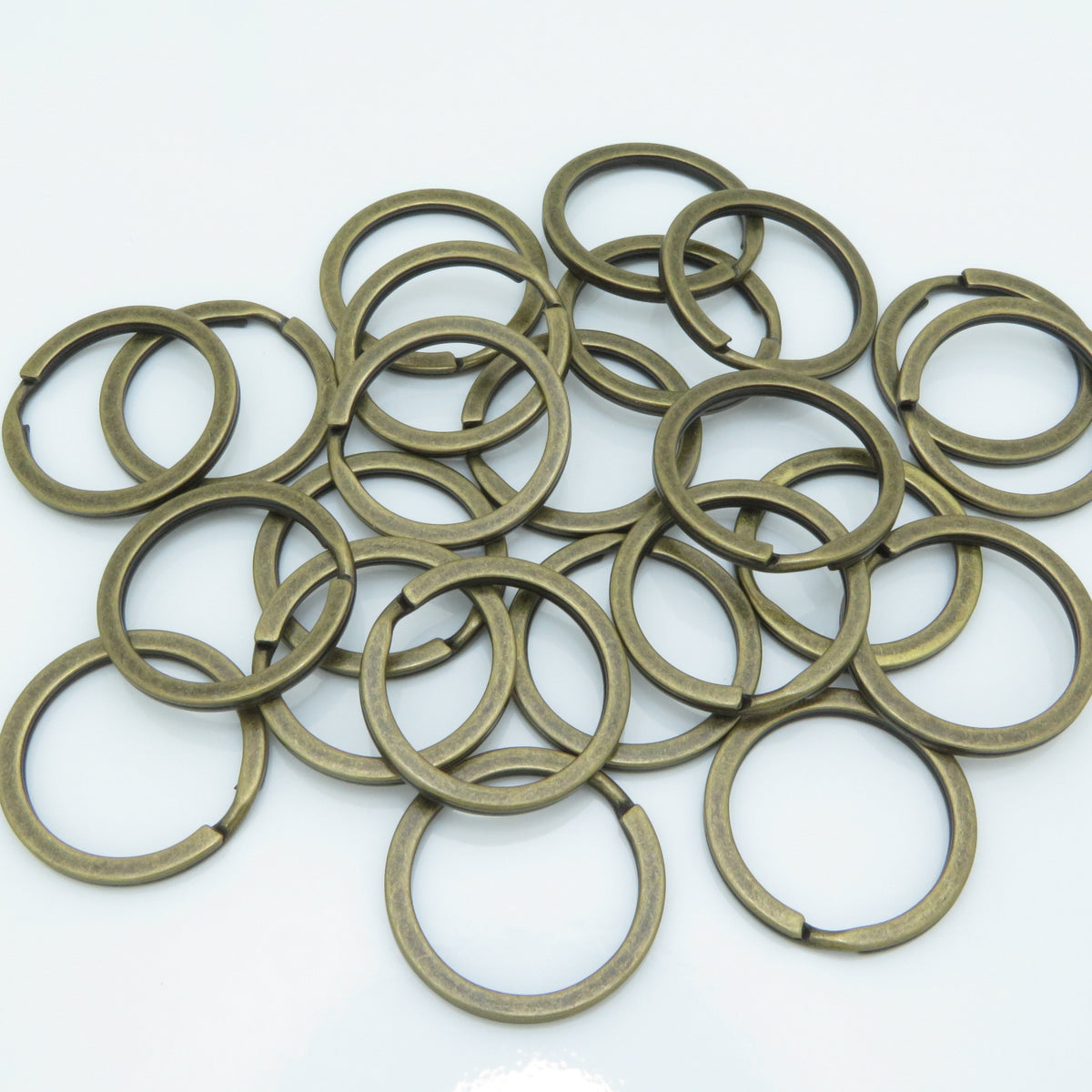 20mm-antique-brass-jump-rings-flat-split-keyring-connectors-keyring-attachments.png