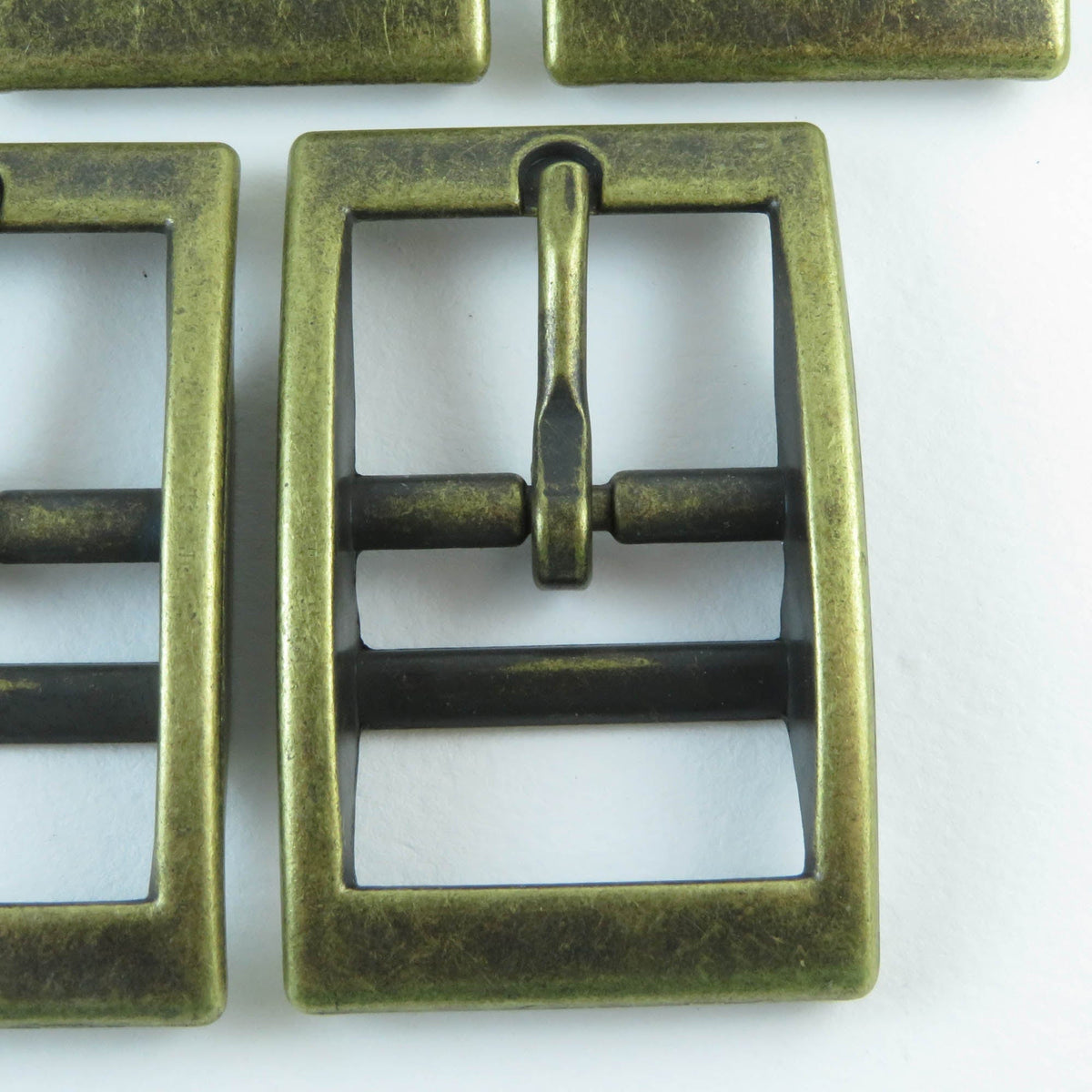 20 mm Antique Brass Collar Buckles